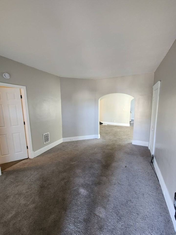 880 Stevenson Road - Photo 2 of 23