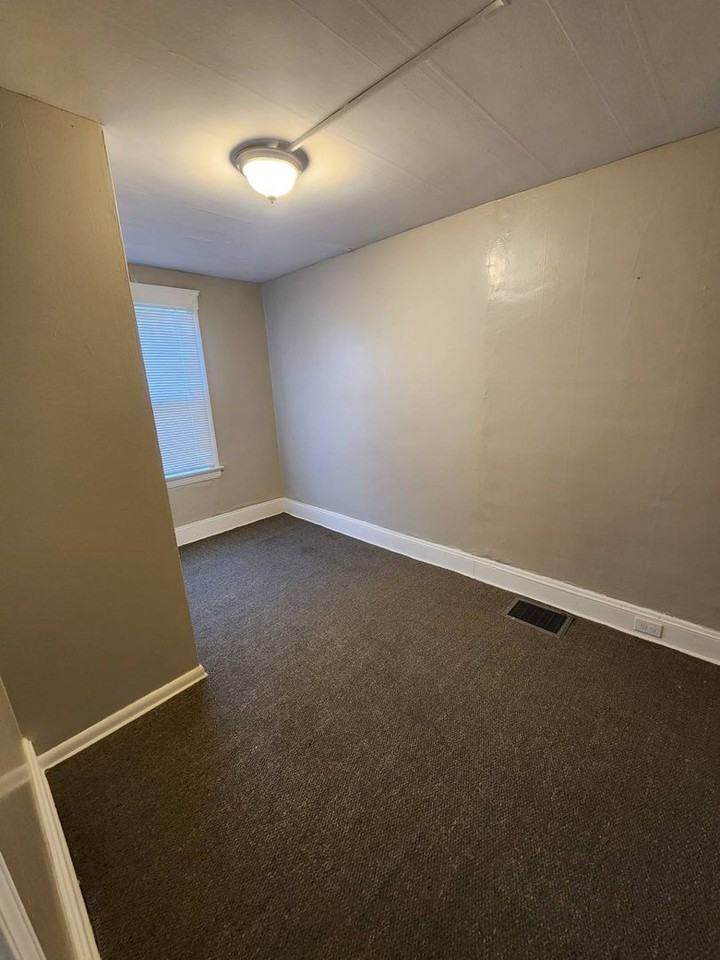 880 Stevenson Road - Photo 4 of 23