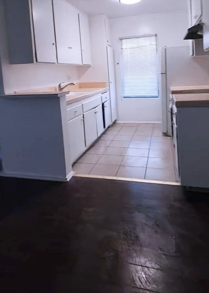 Spacious Apartment in Sawtelle Los Angeles - Photo 3 of 20