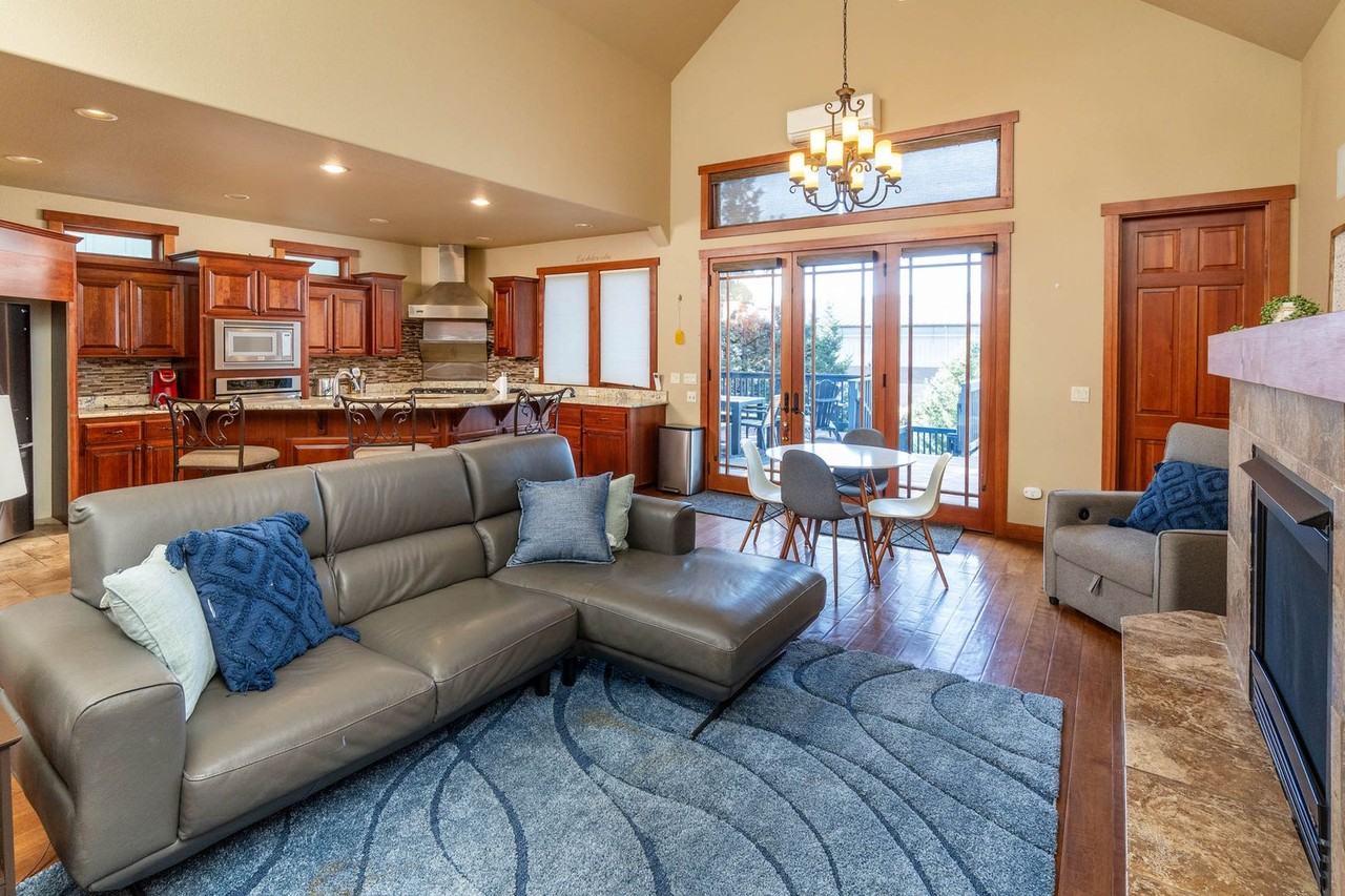 62893 Bilyeu Way - Photo 3 of 24