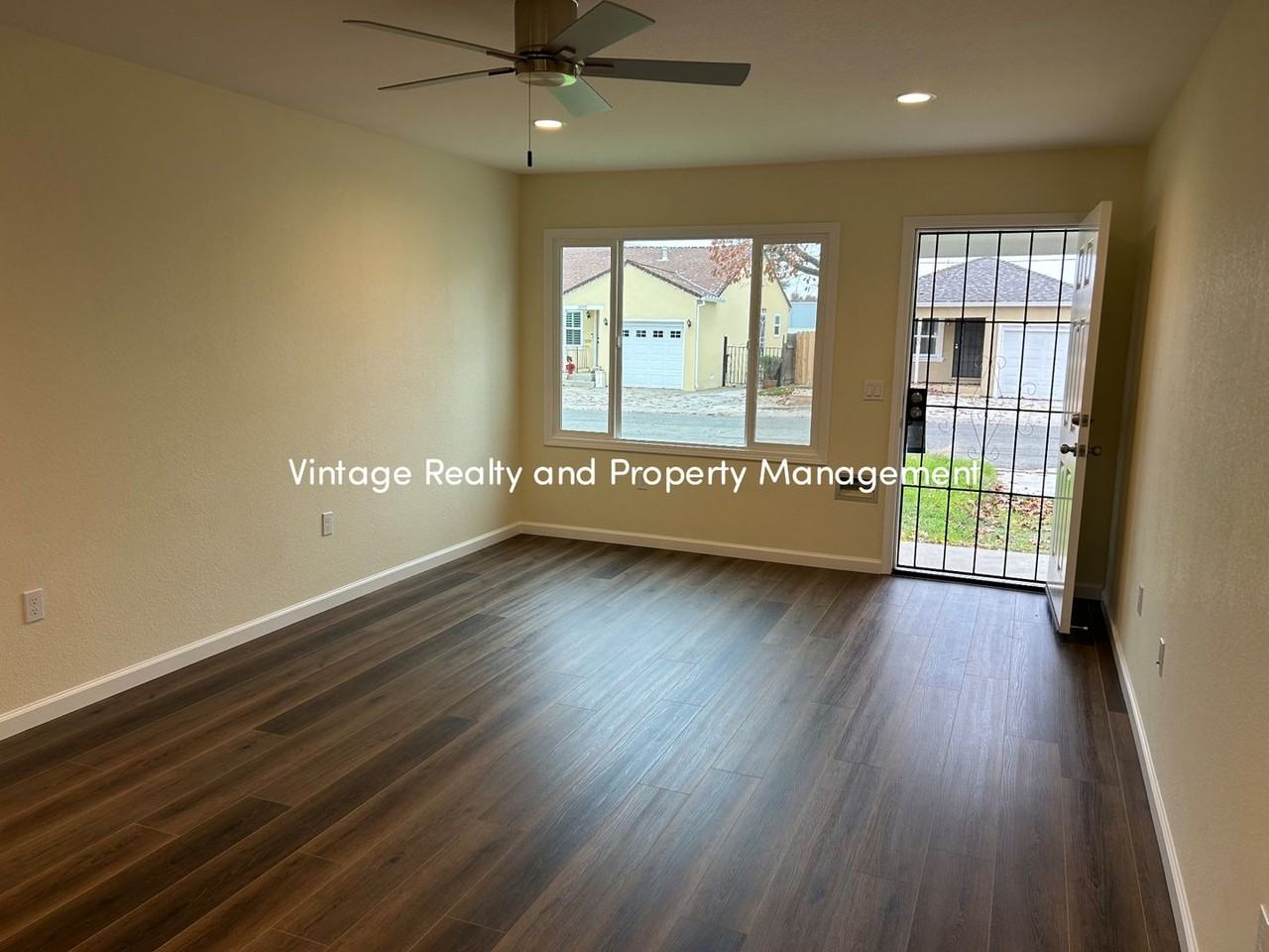 3021 Saint Joseph's Drive - Photo 5 of 21