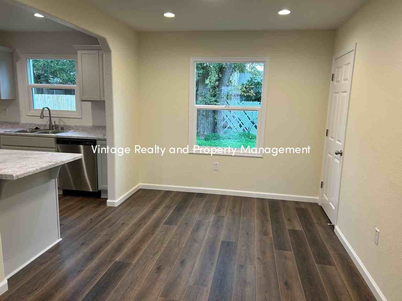 3021 Saint Joseph's Drive - Photo 6 of 21