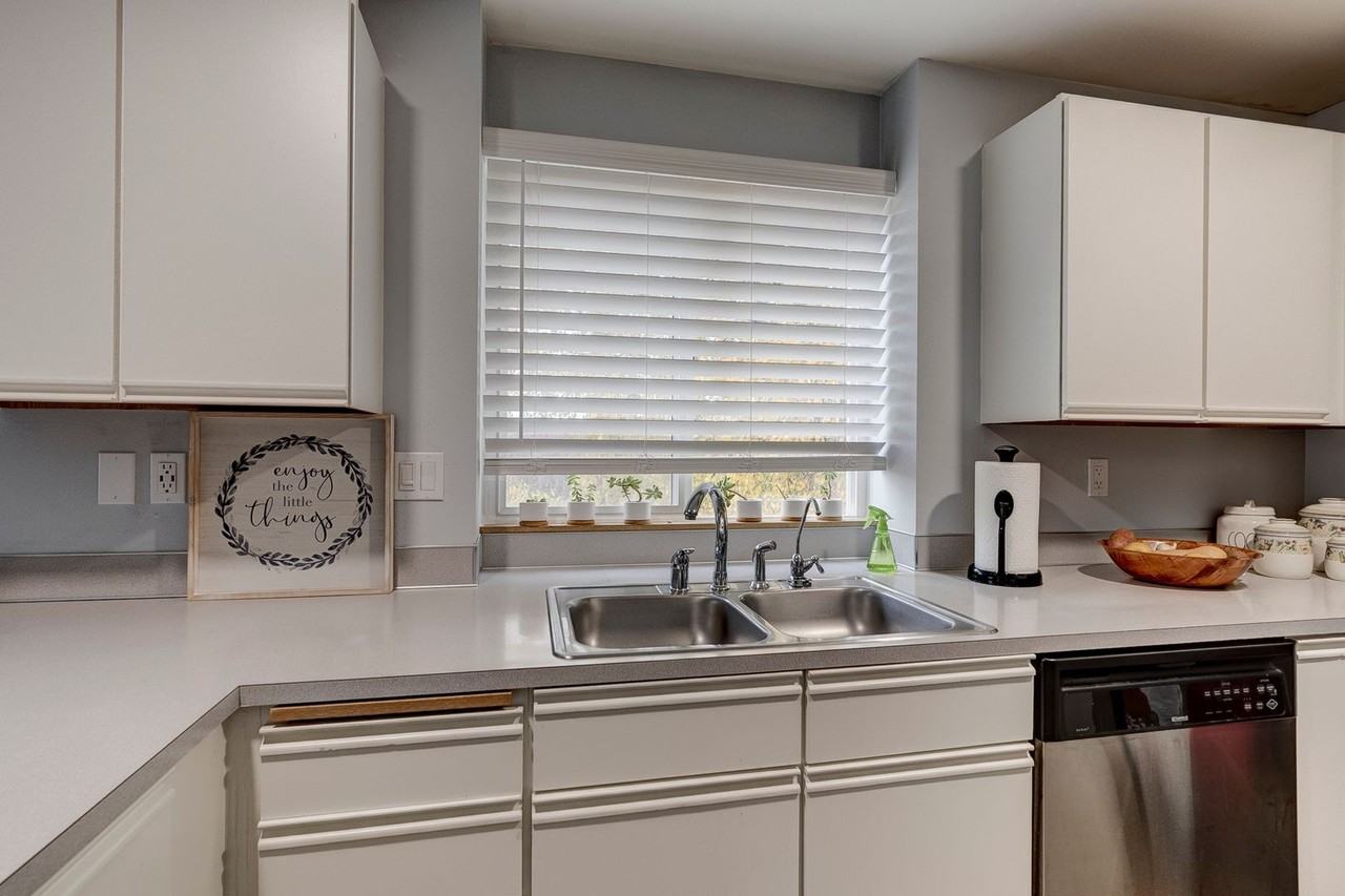 651 Ne Ellis Way Apt D202 - Photo 3 of 24