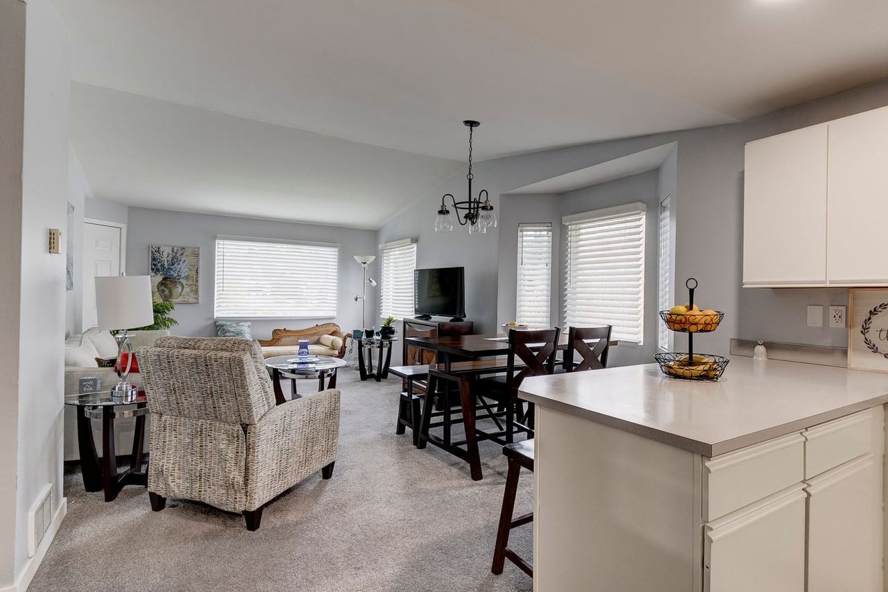 651 Ne Ellis Way Apt D202 - Photo 4 of 24