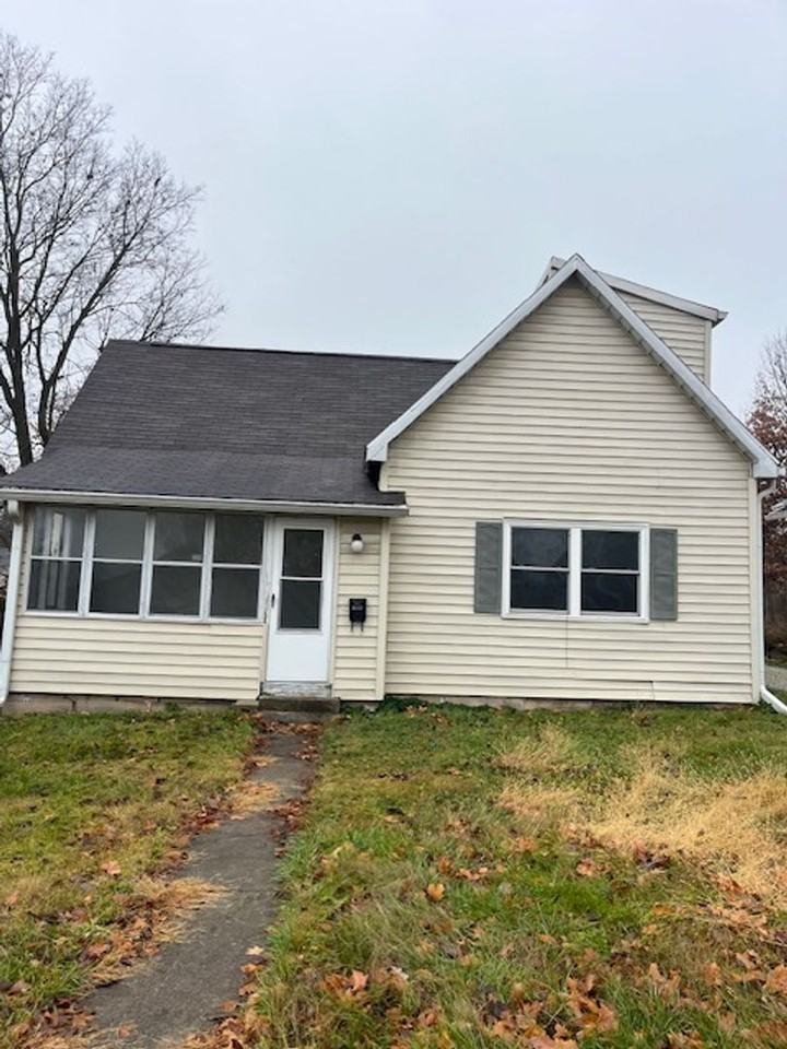 1112 South Rogers Street