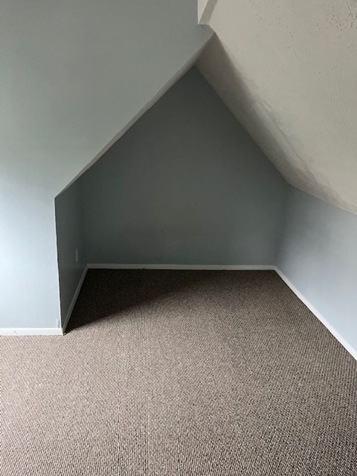 1112 S Rogers St - Photo 6 of 14