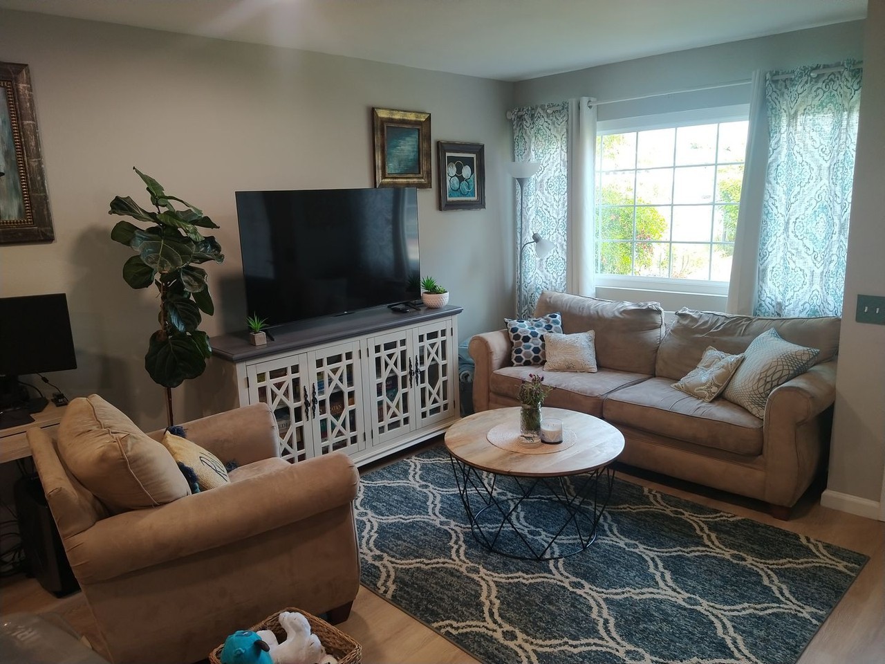 159 East Dana Street - Photo 3 of 16
