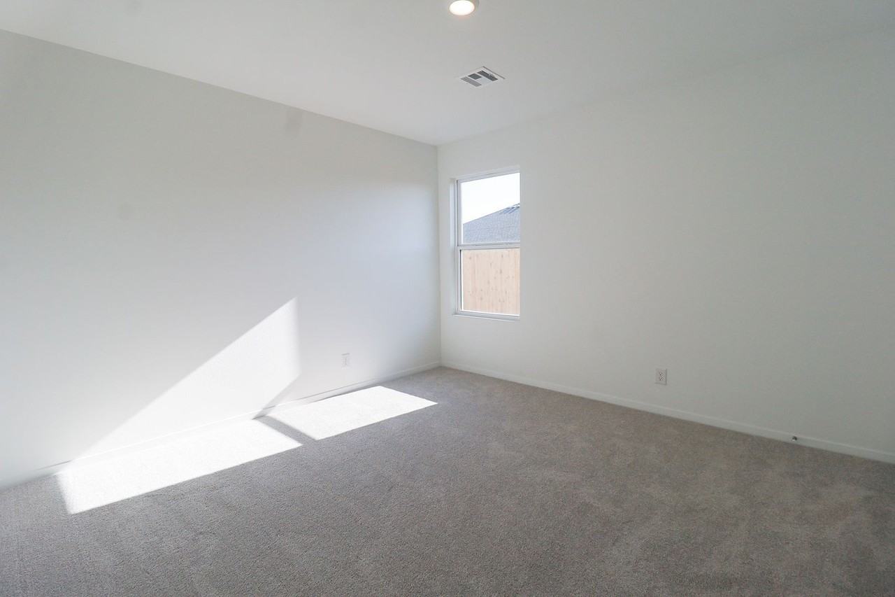 16423 S 86th East Ave - Photo 7 of 30