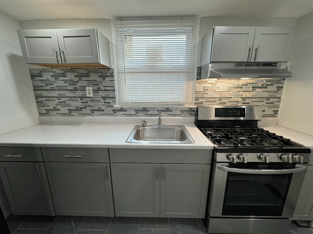 2630 Mccarey St - Photo 2 of 11