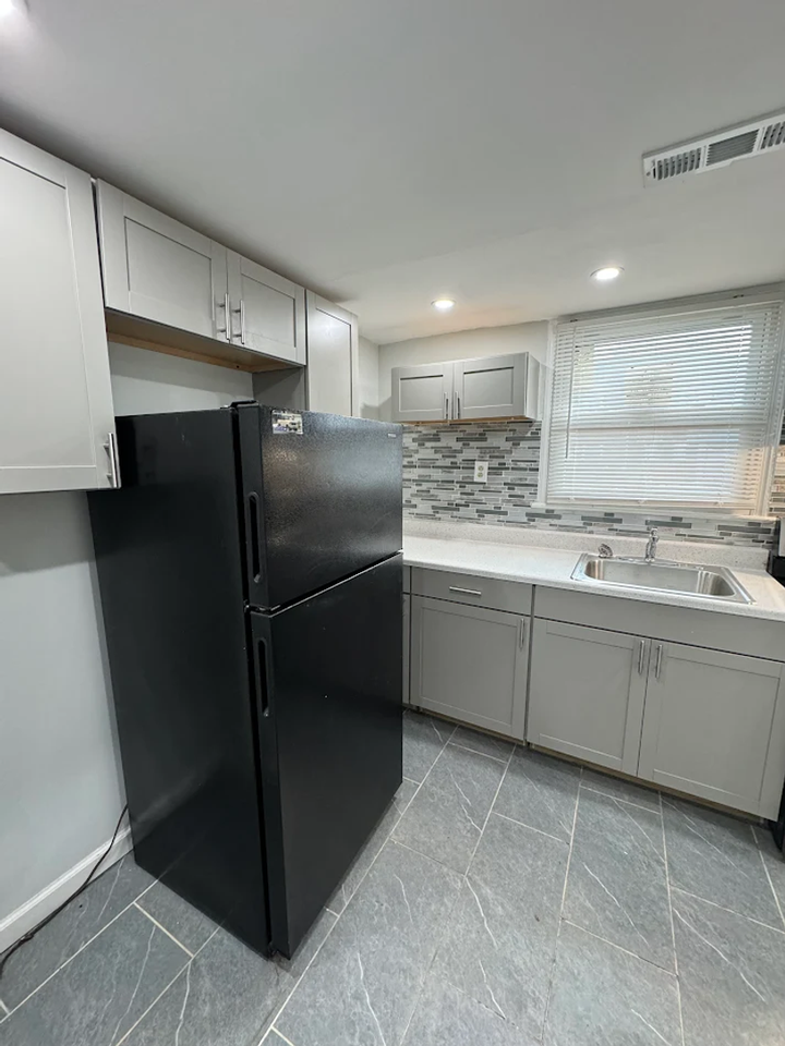 2630 Mccarey St - Photo 3 of 11