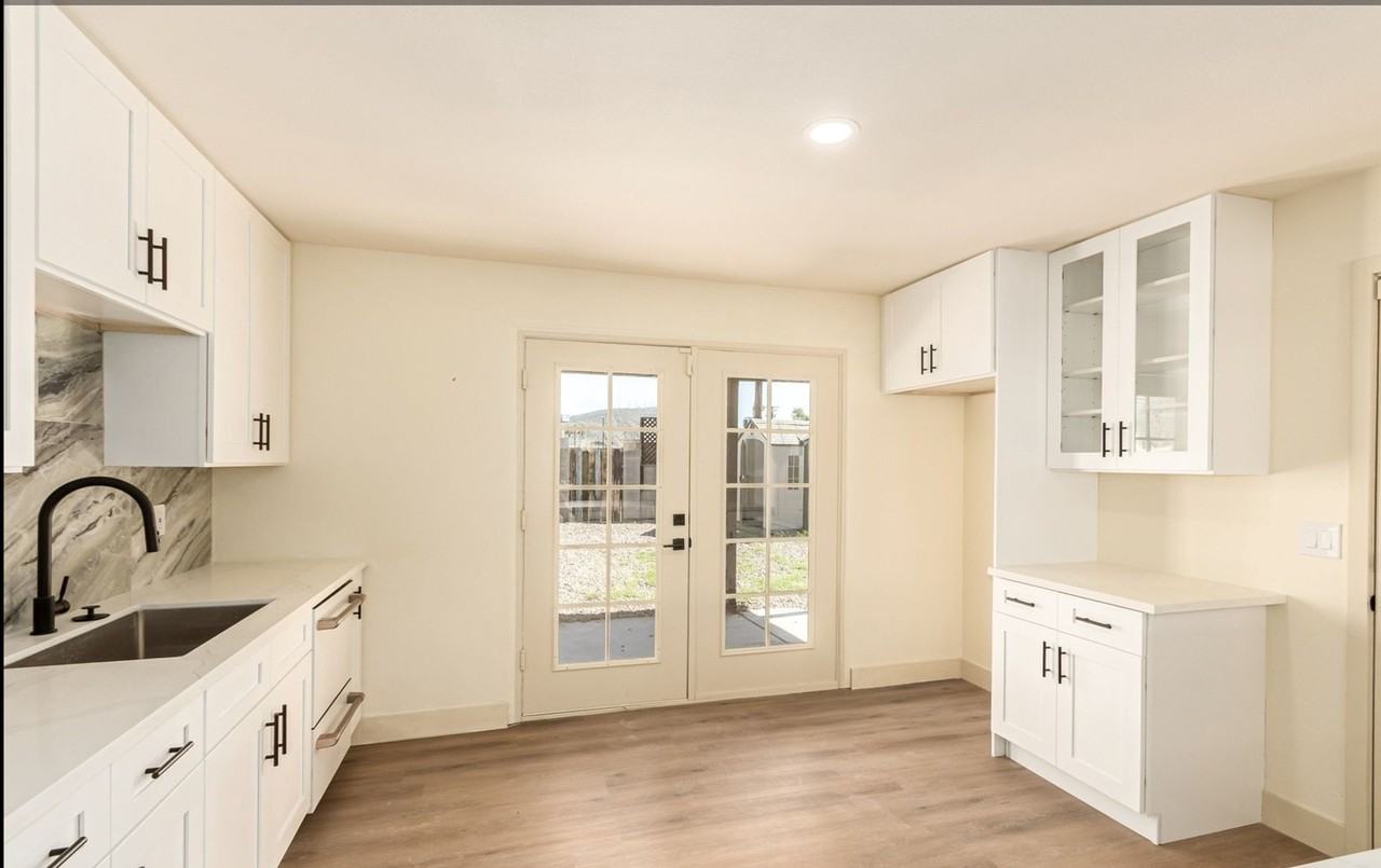 12613 N 29th Ave - Photo 4 of 12