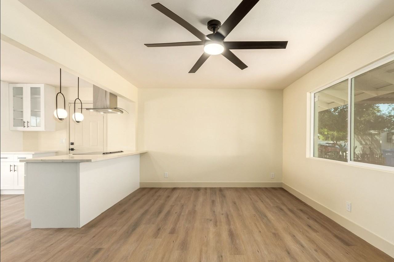 12613 N 29th Ave - Photo 6 of 12