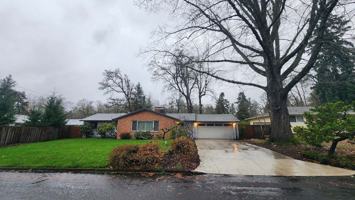 featured image of 5163 Southeast Oakland Avenue