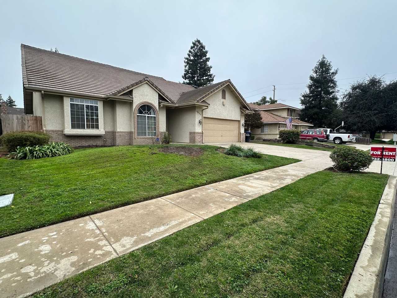 1036 N Palm St - Photo 2 of 32