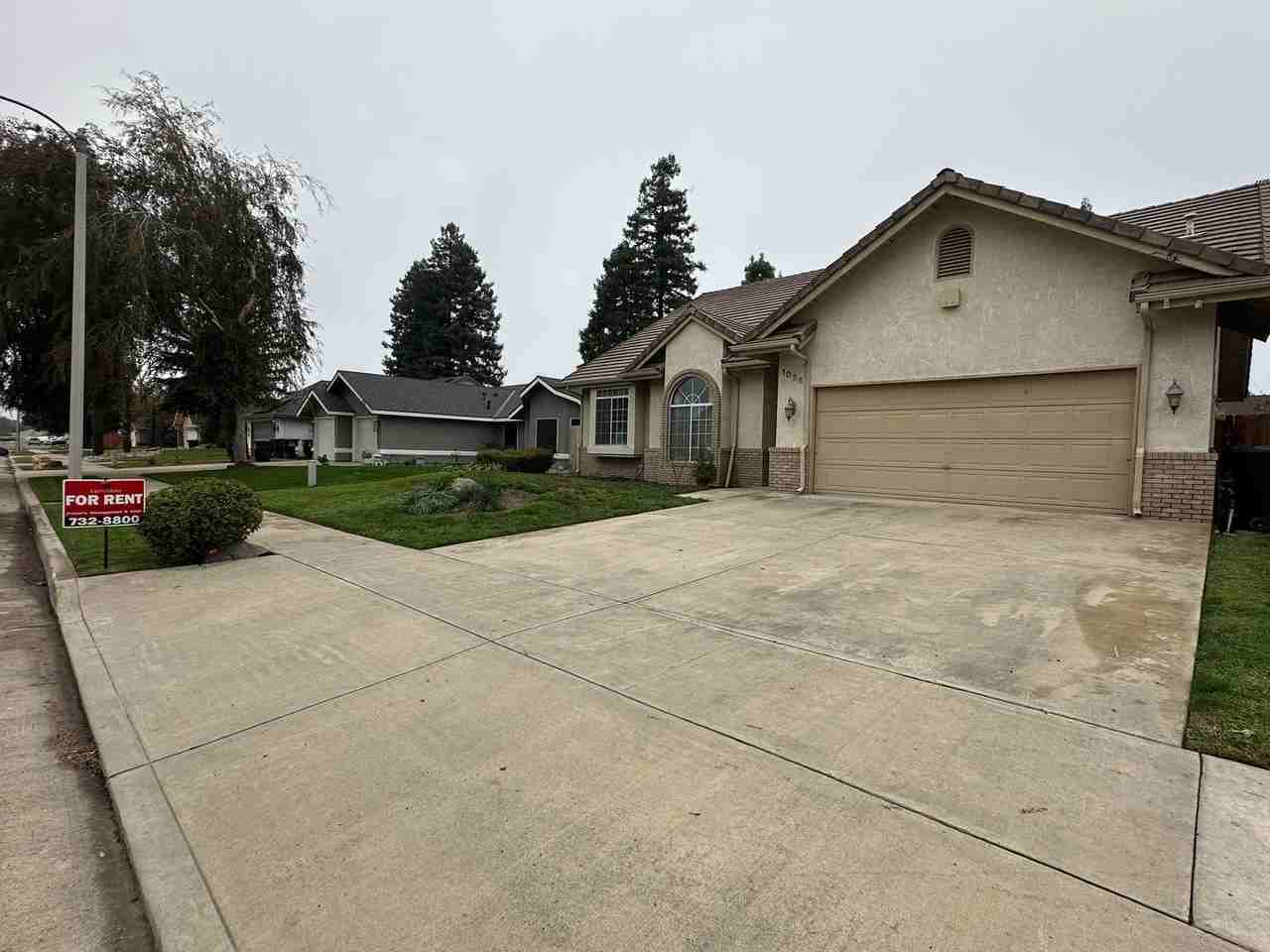 1036 N Palm St - Photo 3 of 32