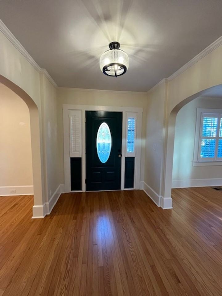 418 Forest Hills Dr - Photo 3 of 47