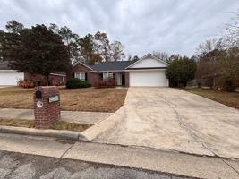 featured image of 4425 Shamrock Glen