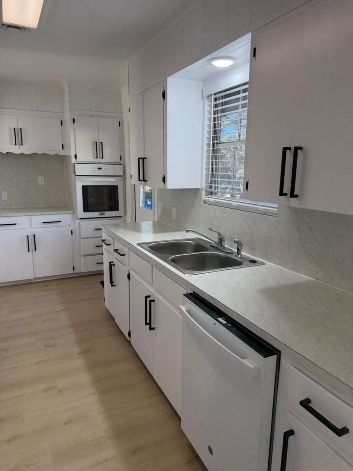 5600 Lakeview Drive - Photo 7 of 19