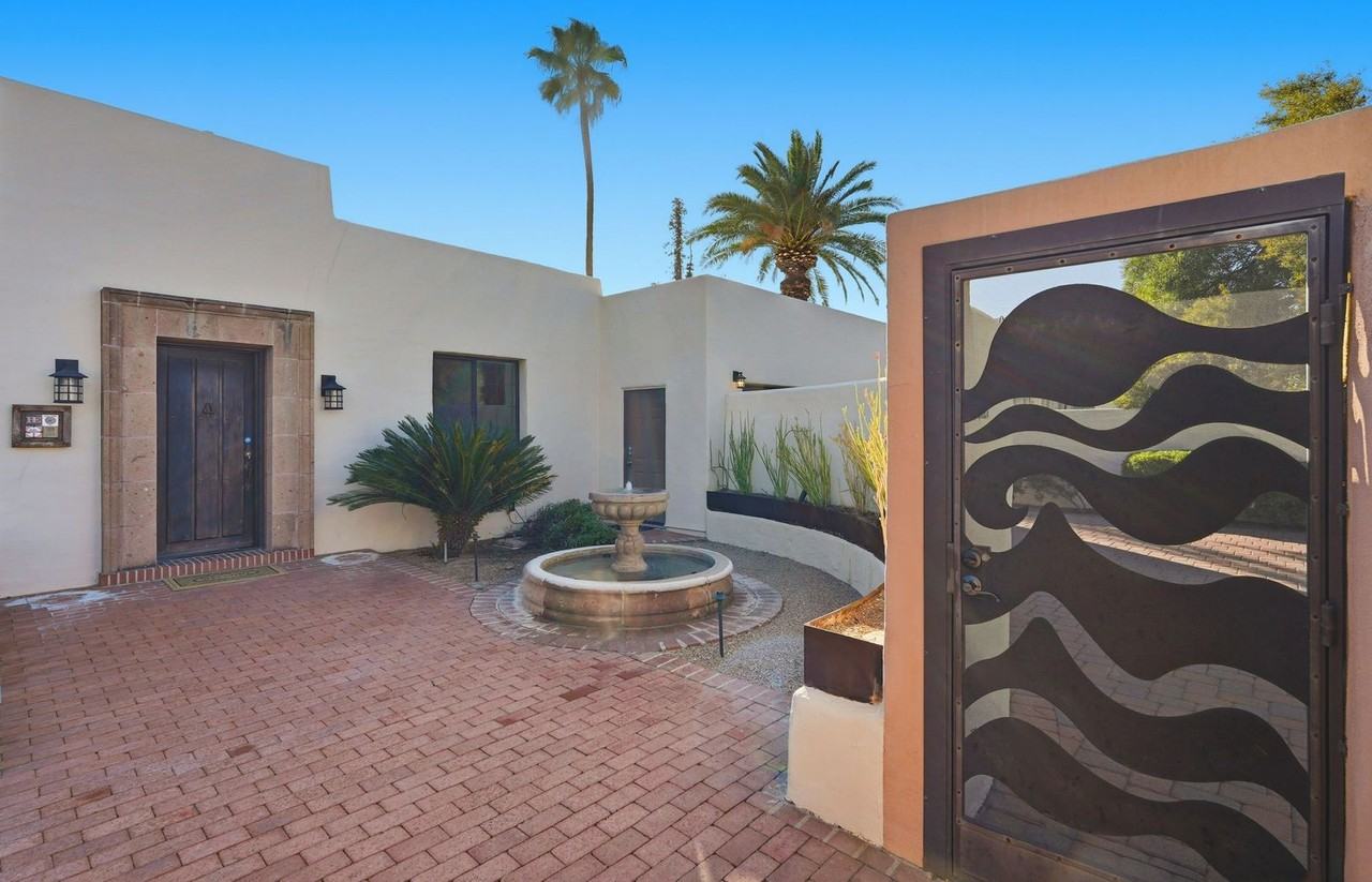 1916 E Elm St - Photo 3 of 29