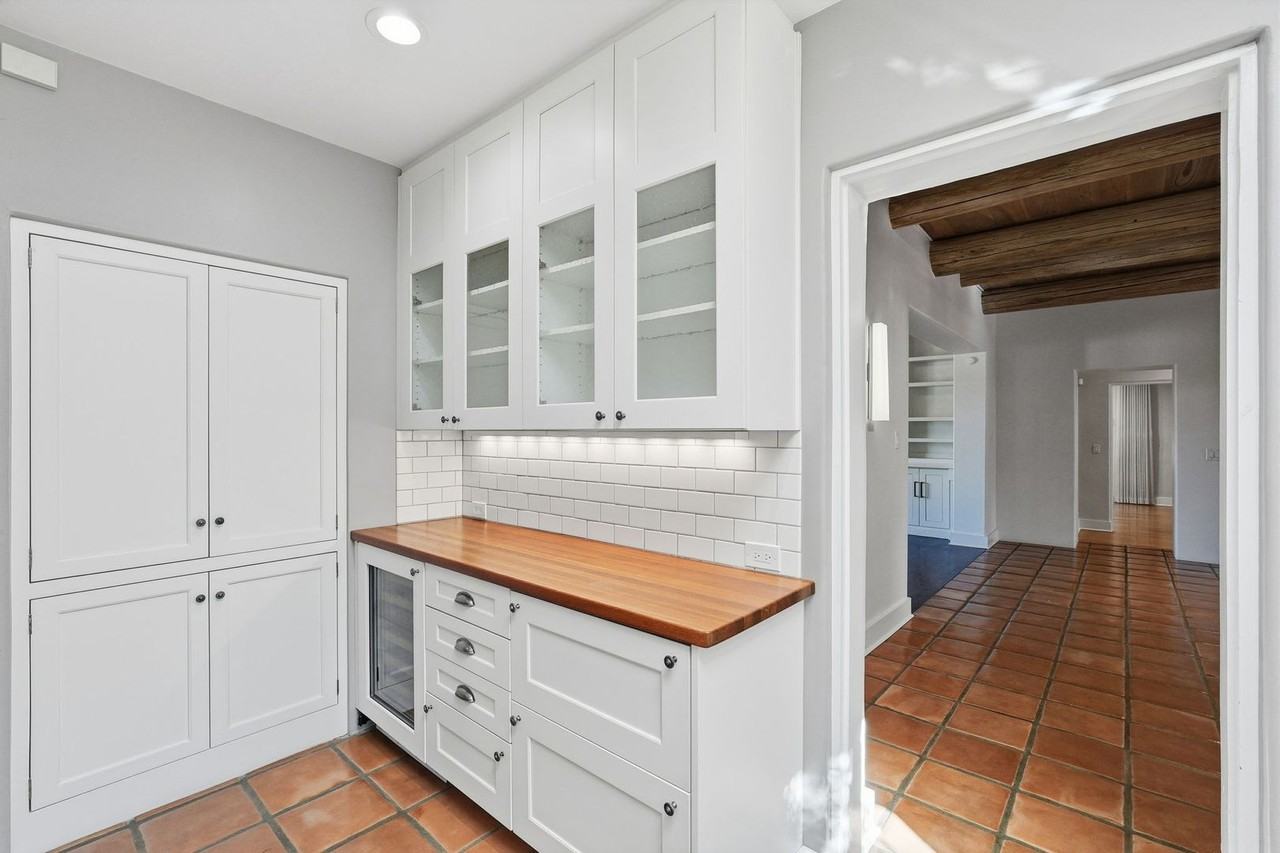 1916 E Elm St - Photo 7 of 29