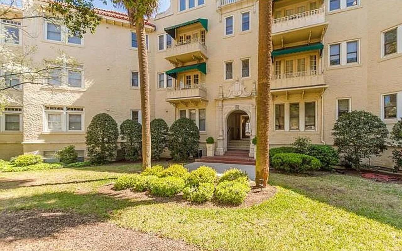 2068 Walton Way - Photo 2 of 11