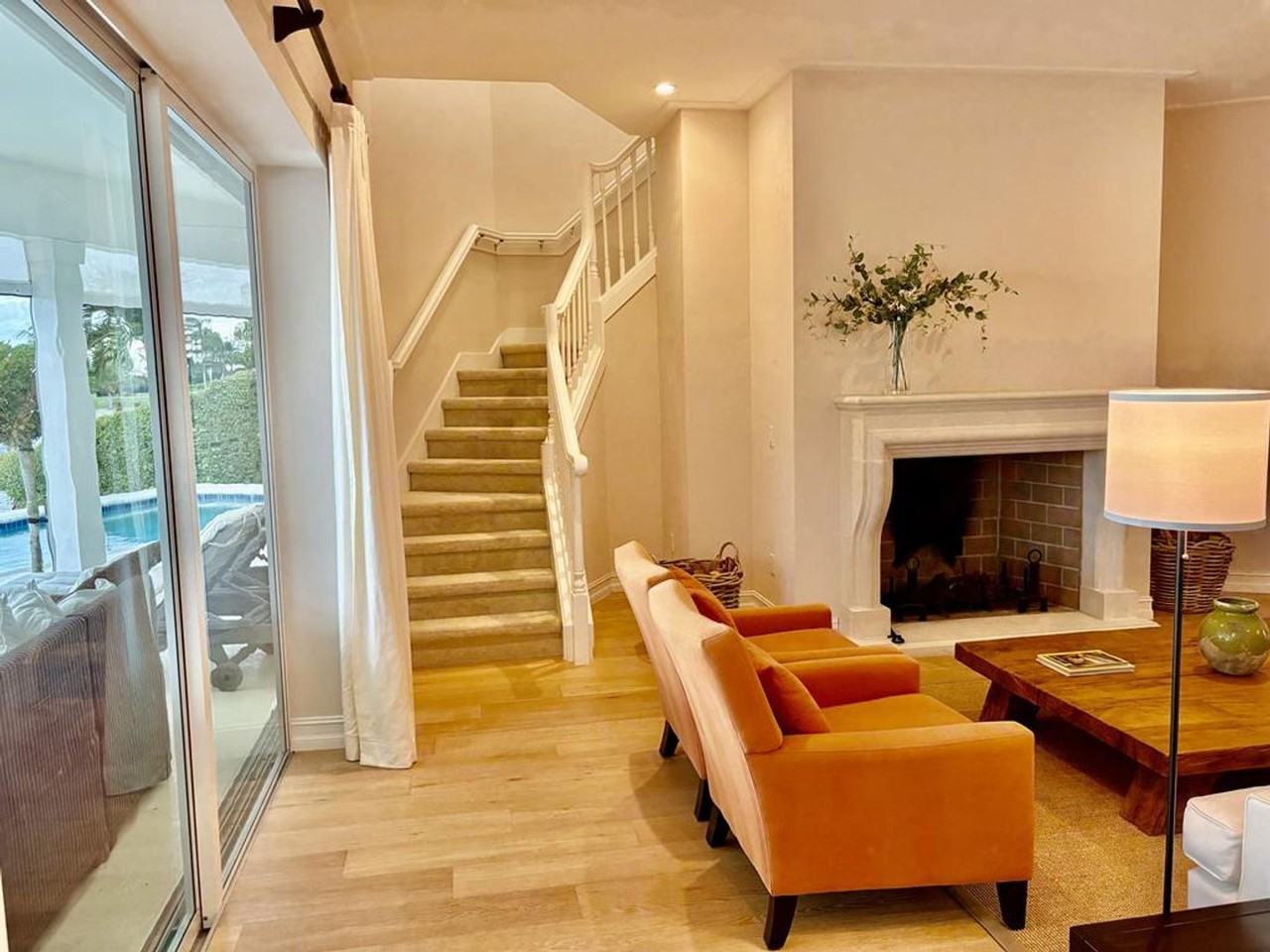 1627 Barbados Court - Photo 4 of 40