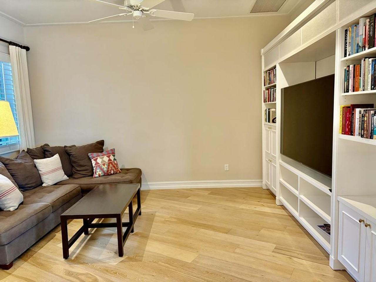 1627 Barbados Court - Photo 5 of 40