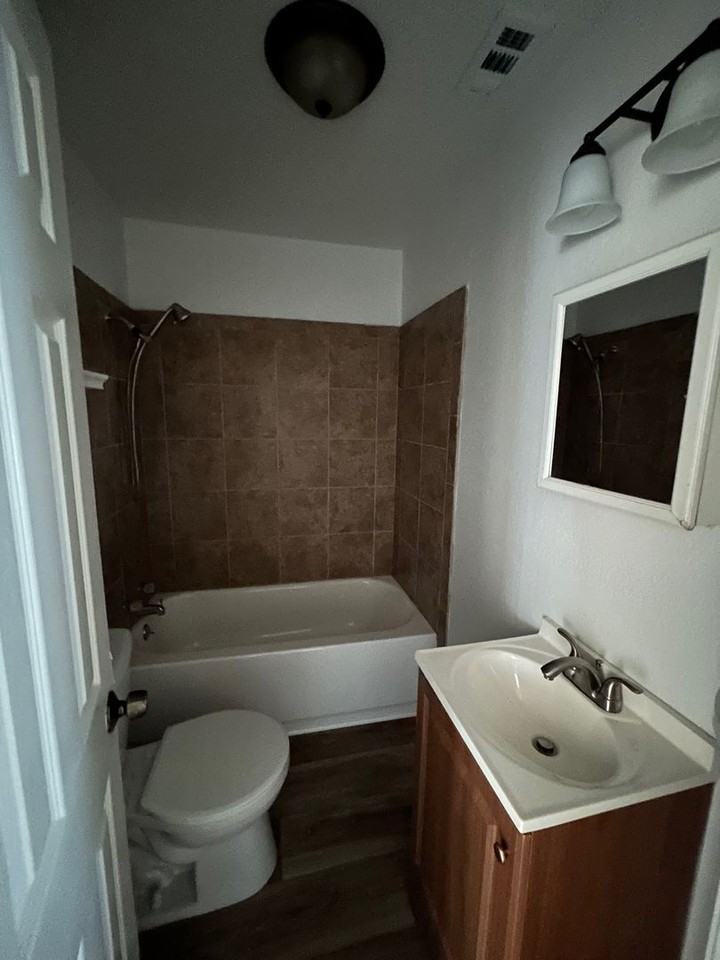 3621 N 26th St - Photo 6 of 9