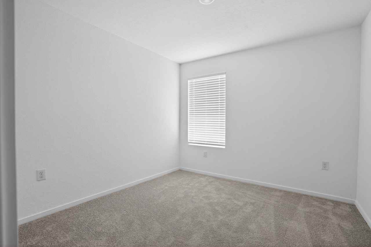 1451 Neria Loop #2 - Photo 4 of 14