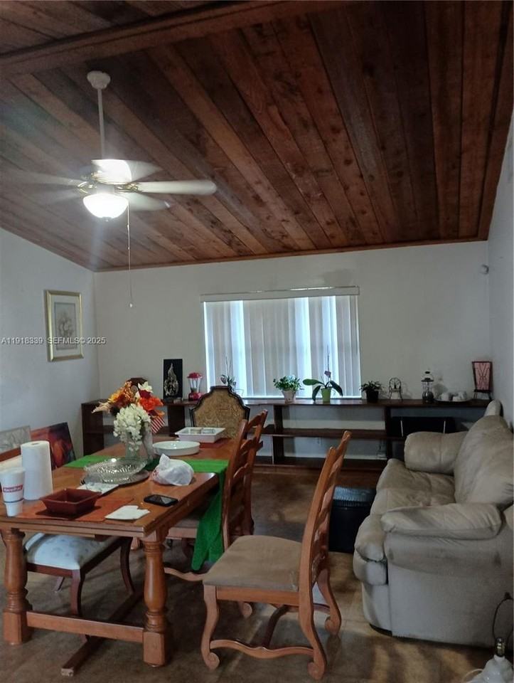 1125 Marcano Boulevard - Photo 3 of 10