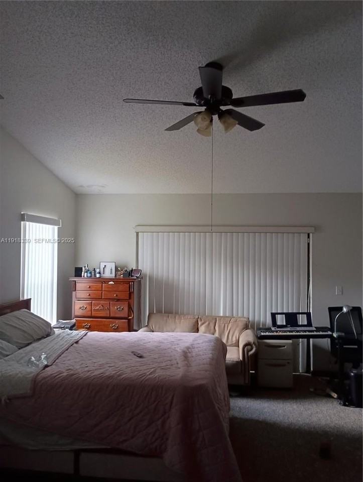 1125 Marcano Boulevard - Photo 5 of 10