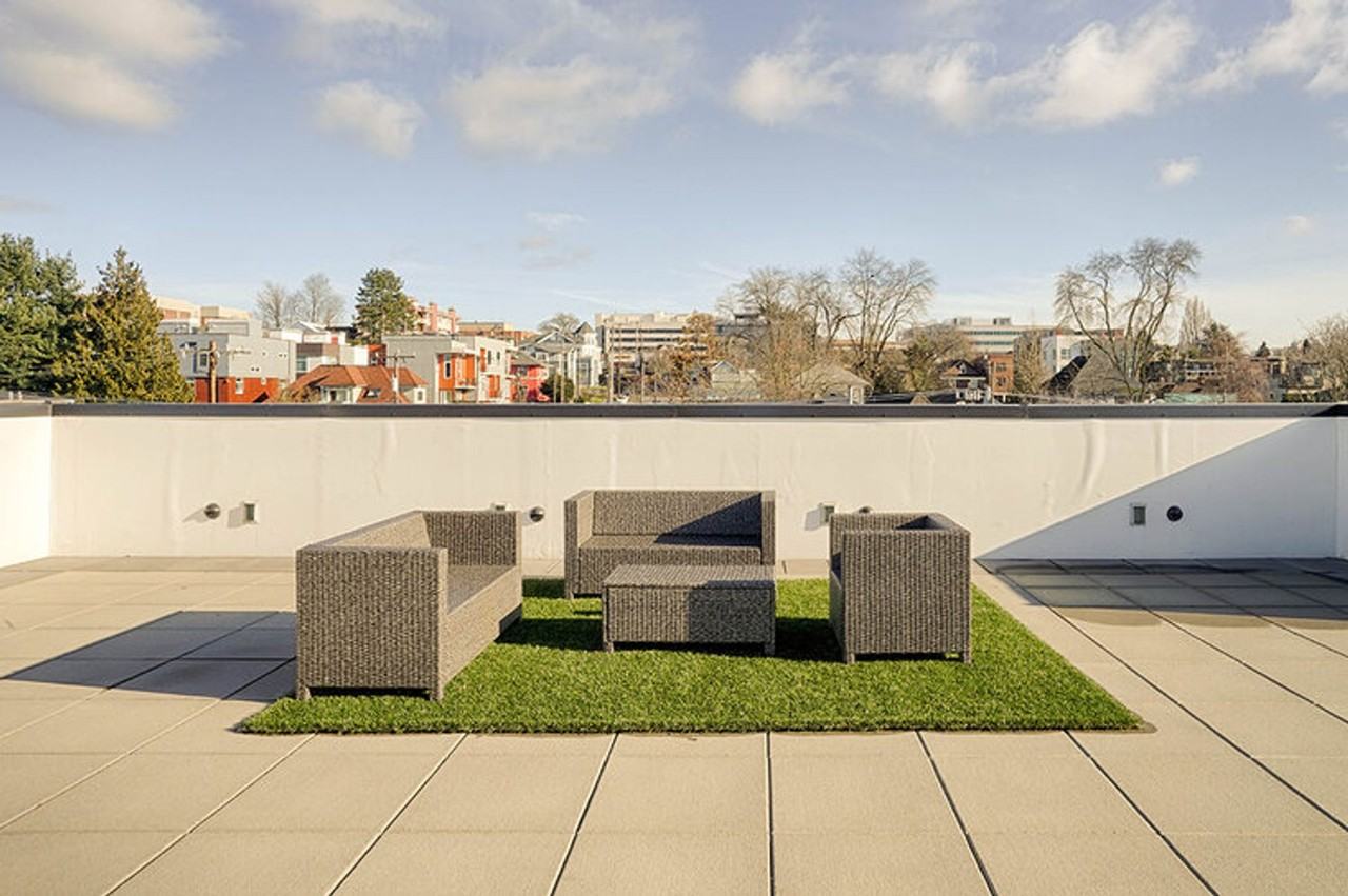 East John Apartments - Photo 3 of 10