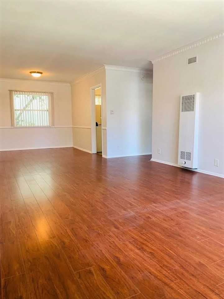 3308 Castle Heights Ave - Photo 2 of 20