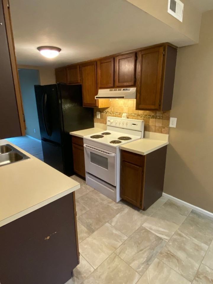 1906 Dudley Court - Photo 6 of 13