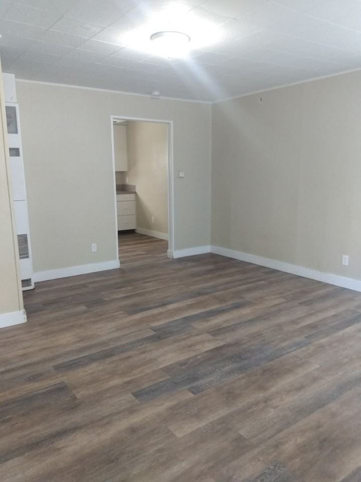 17016 East Burnside Street - Photo 3 of 8