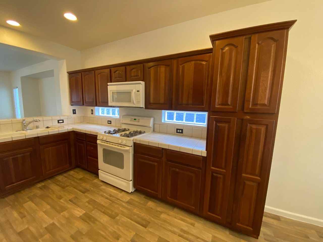 5701 Gold Poppy Way - Photo 5 of 29