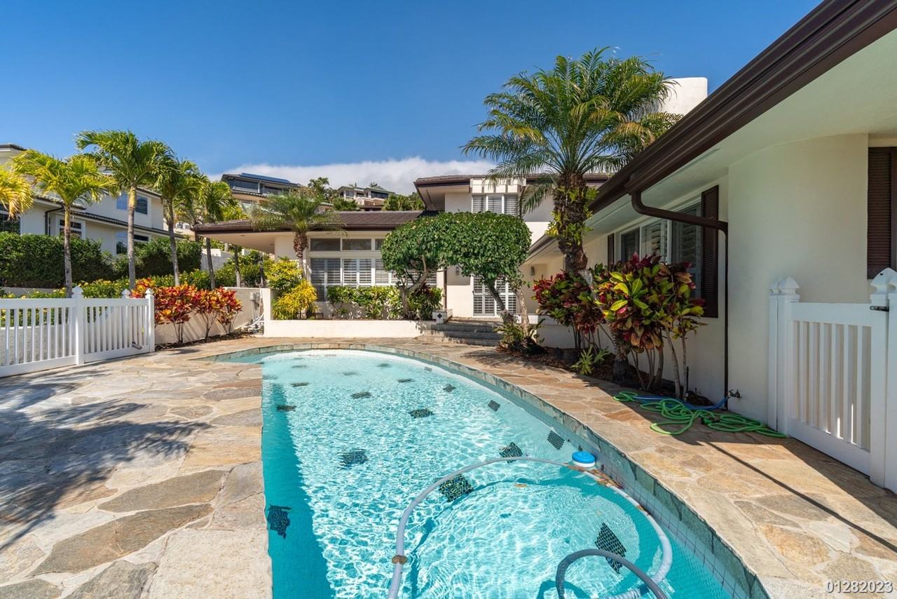 824 Ikena Cir - Photo 6 of 42