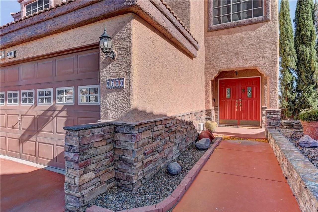 8700 Captains Place - Photo 2 of 24