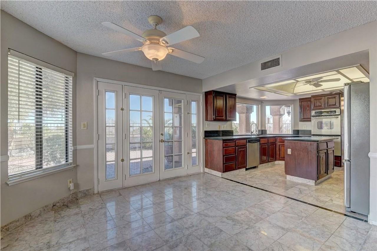 8700 Captains Place - Photo 6 of 24