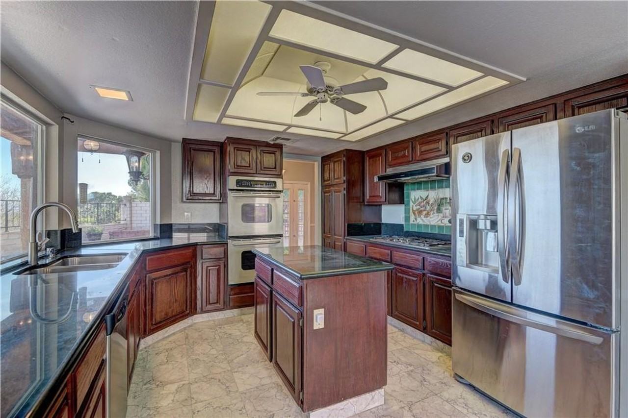 8700 Captains Place - Photo 7 of 24