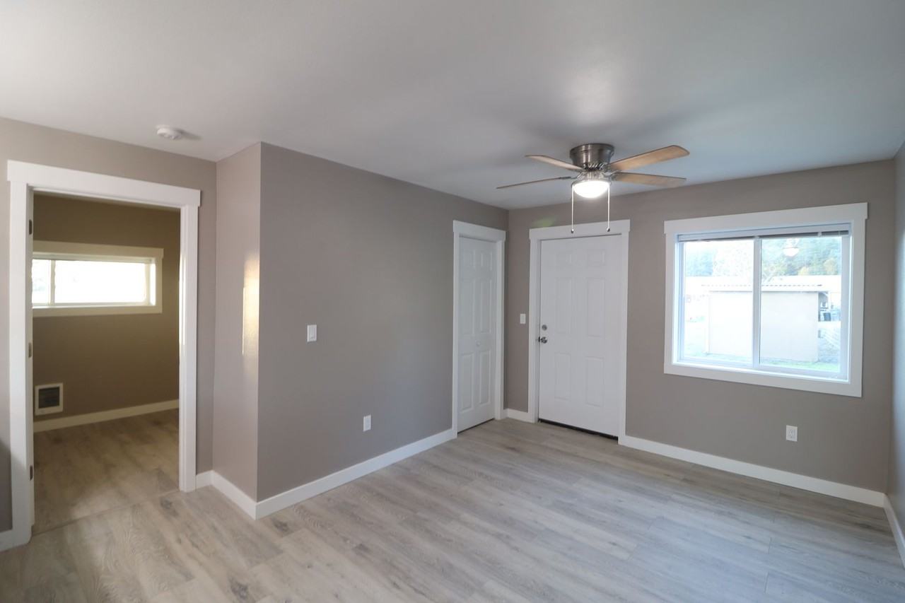 Wagon Wheel Mobile Home Park - Photo 4 of 28