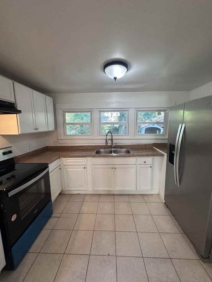 2815 Keller Ave - Photo 5 of 15