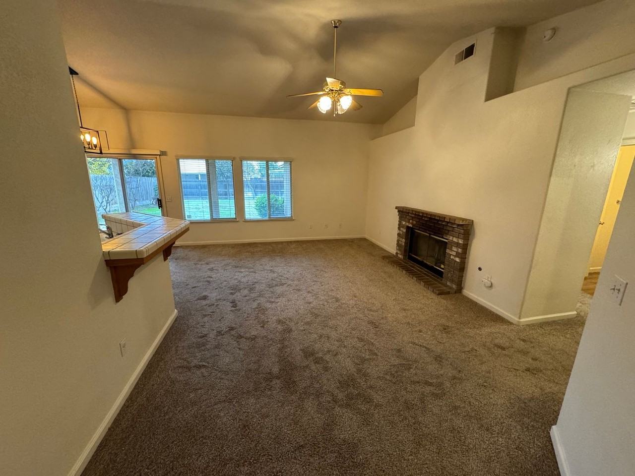 1281 Howard St - Photo 3 of 11