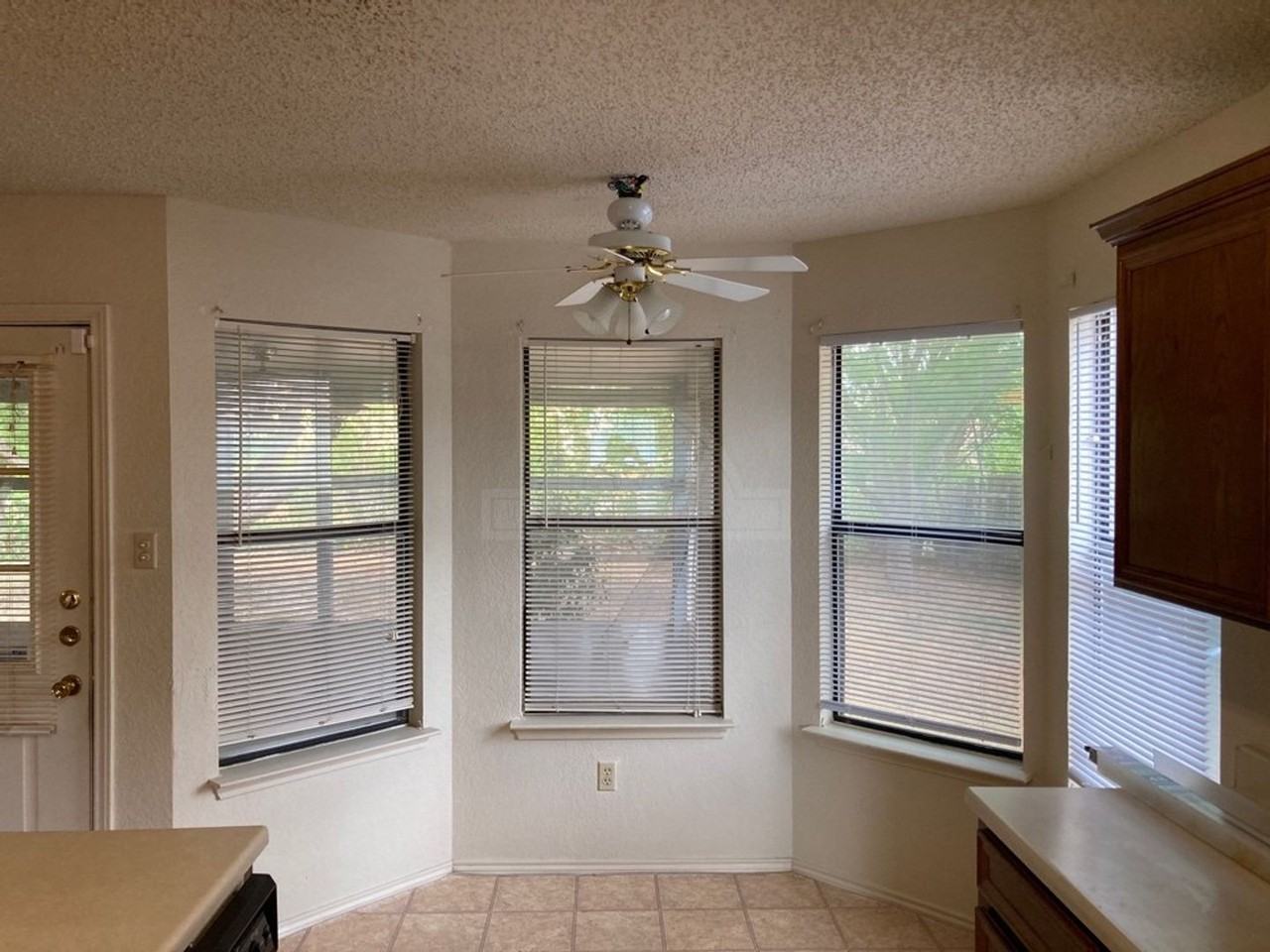 2607 Schulze Drive - Photo 6 of 16