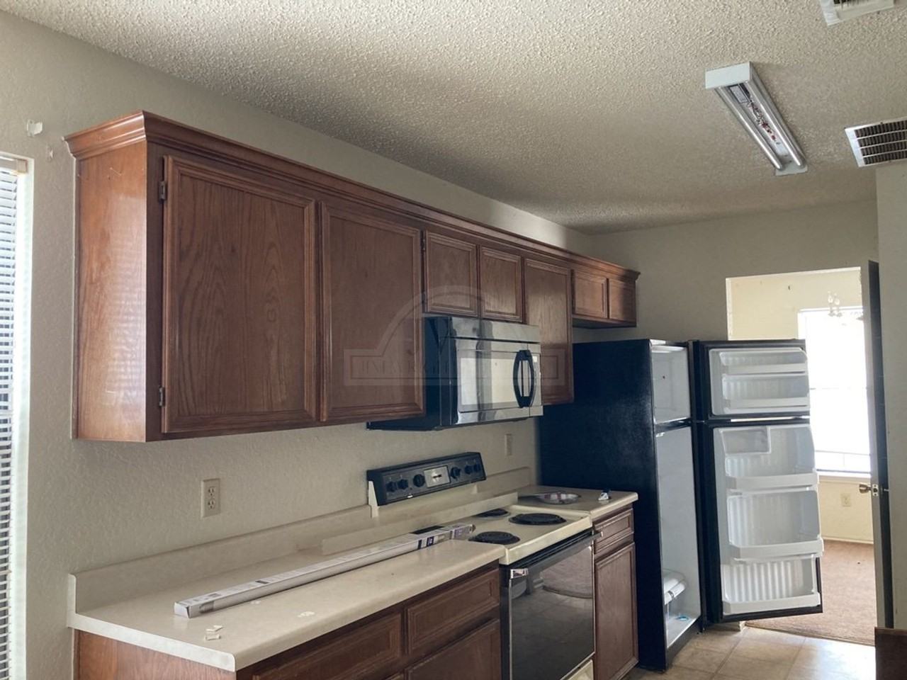 2607 Schulze Drive - Photo 7 of 16