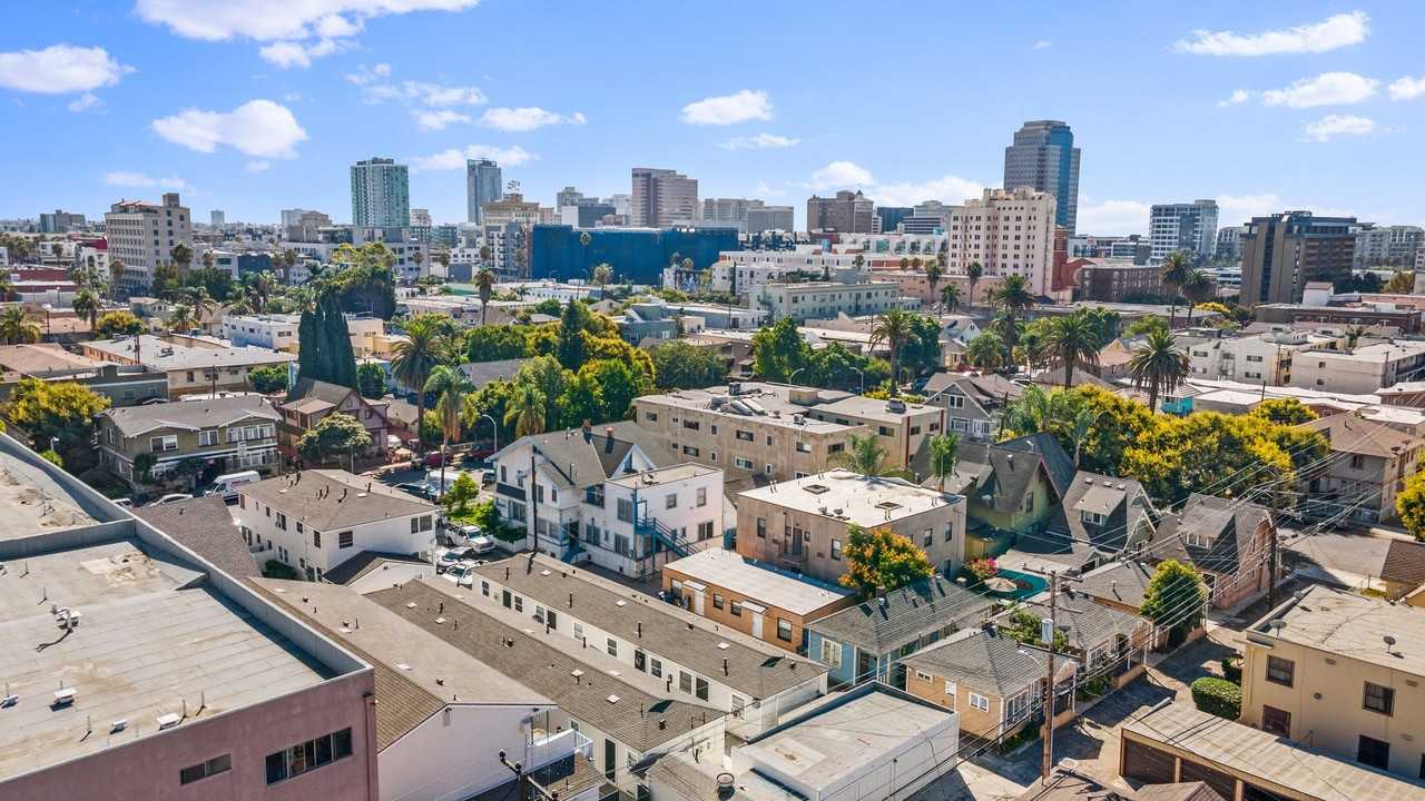 525-537 Chestnut Avenue - Photo 3 of 50