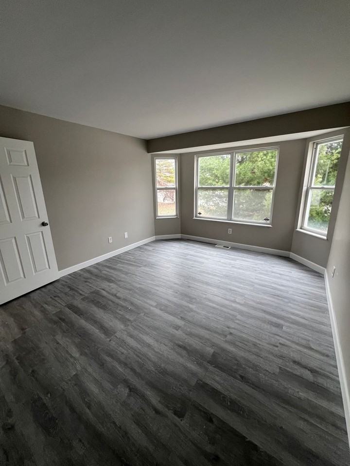 716 Liberty Village Dr - Photo 6 of 17