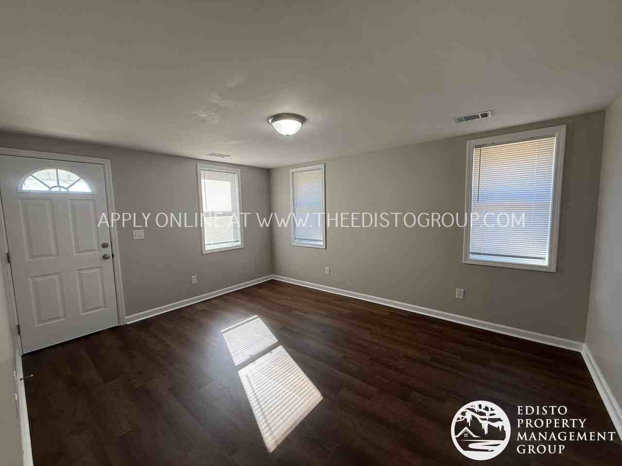 599 Bayne St - Photo 4 of 12