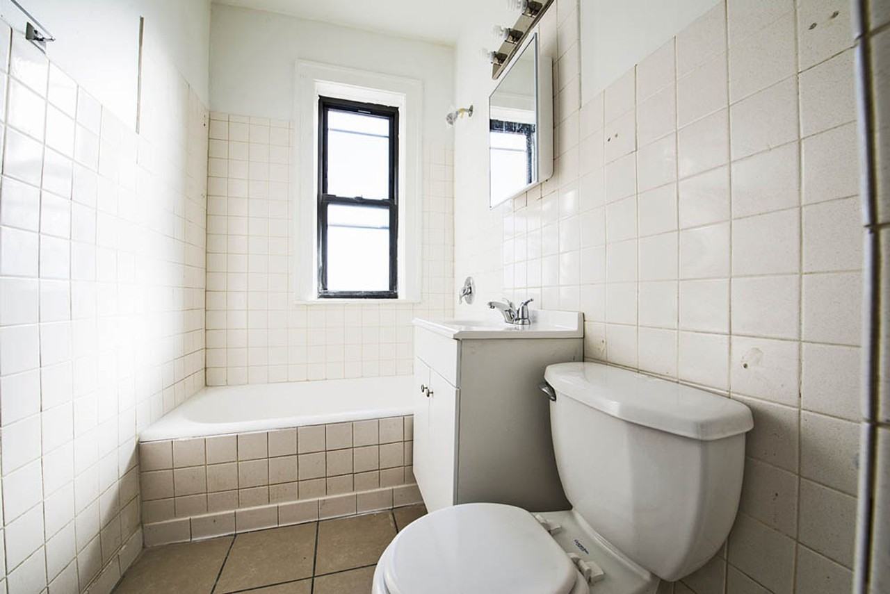 1704 W 77th St 7656 S Paulina St Chicago, IL 60620 - Photo 3 of 28