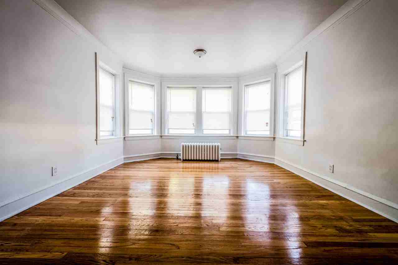 8101 S Justine - Photo 4 of 25
